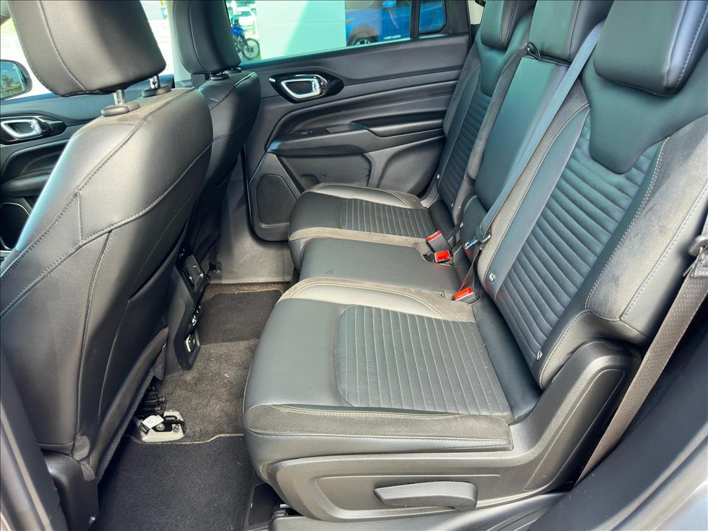 JEEP         COMMANDER