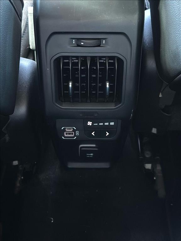 JEEP         COMMANDER