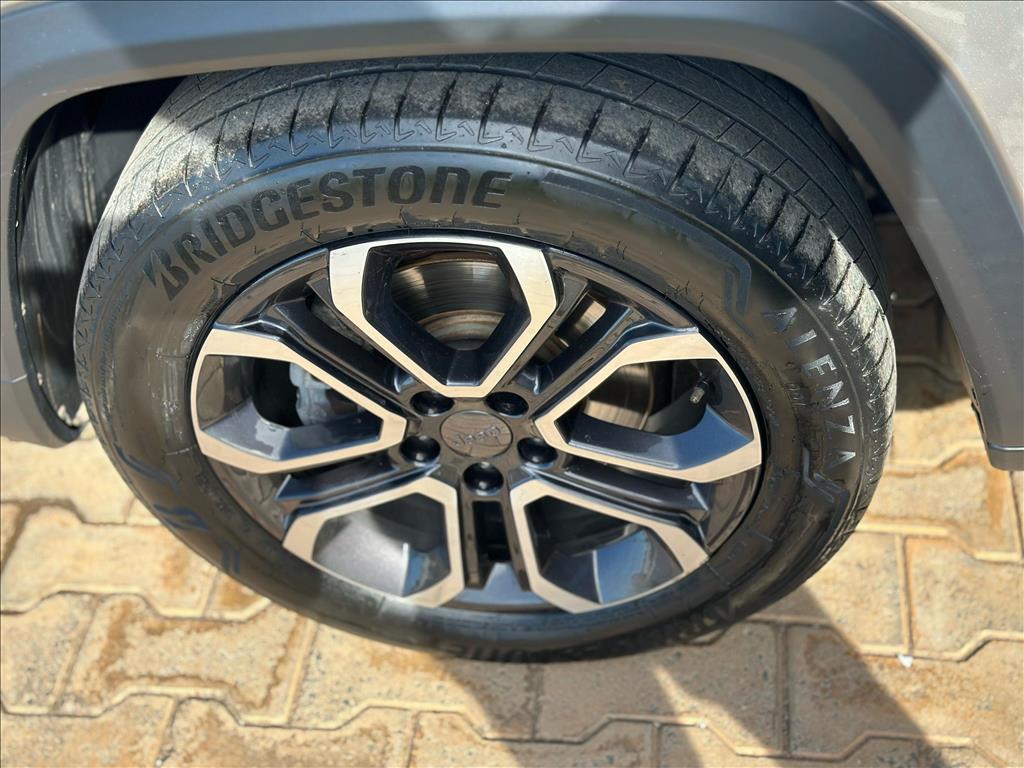 JEEP         COMMANDER