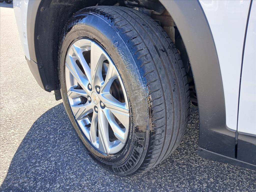 CHEVROLET         TRACKER