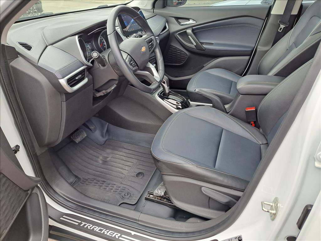 CHEVROLET         TRACKER